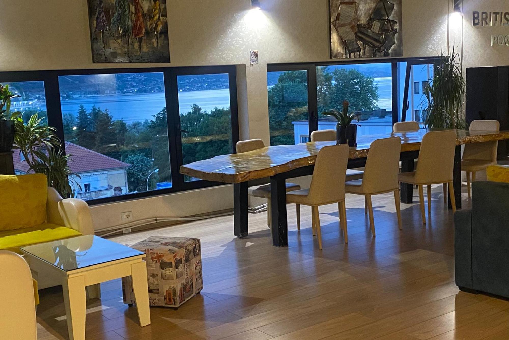 British Hotel Pogradec Exteriör bild