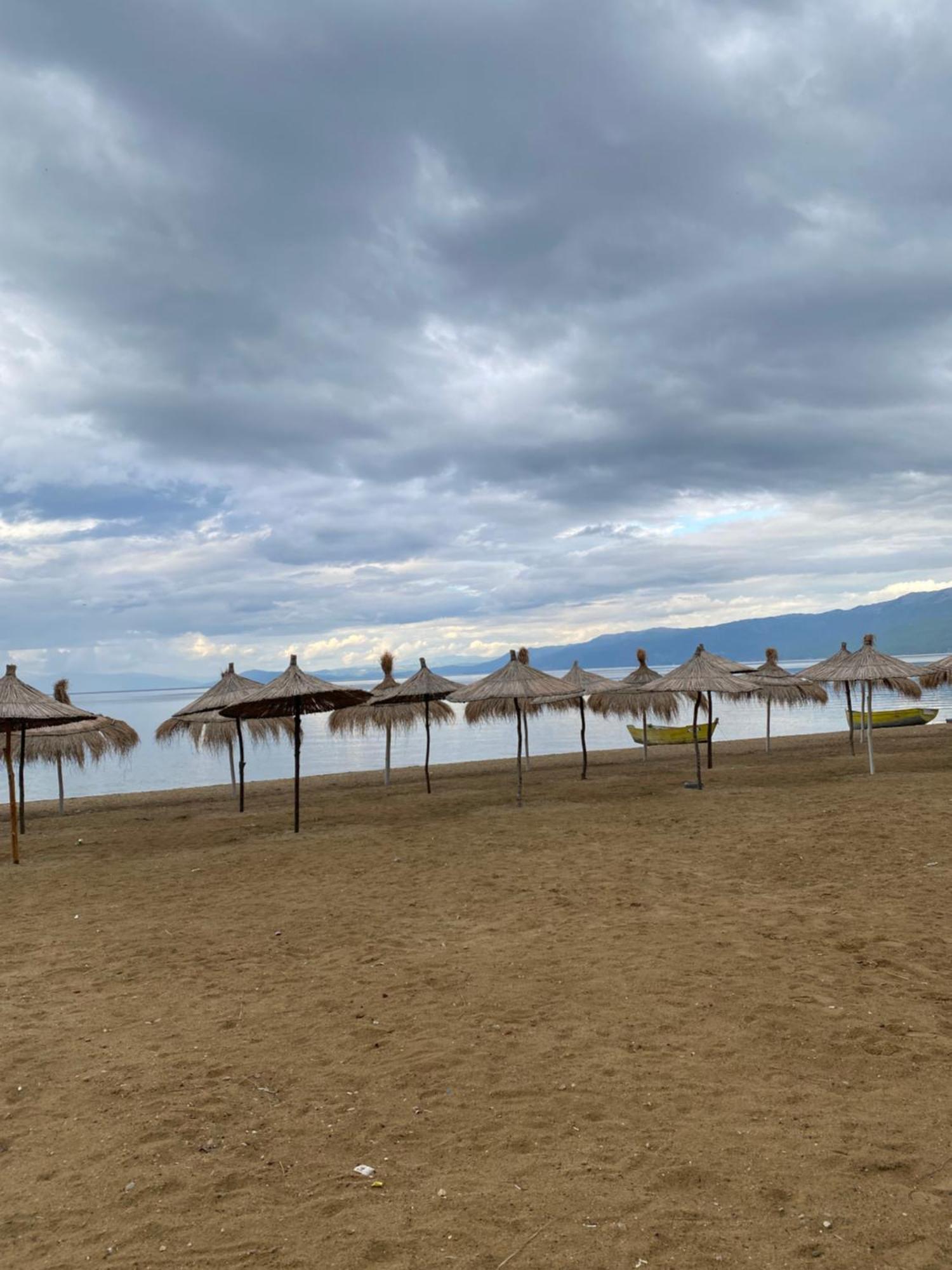 British Hotel Pogradec Exteriör bild